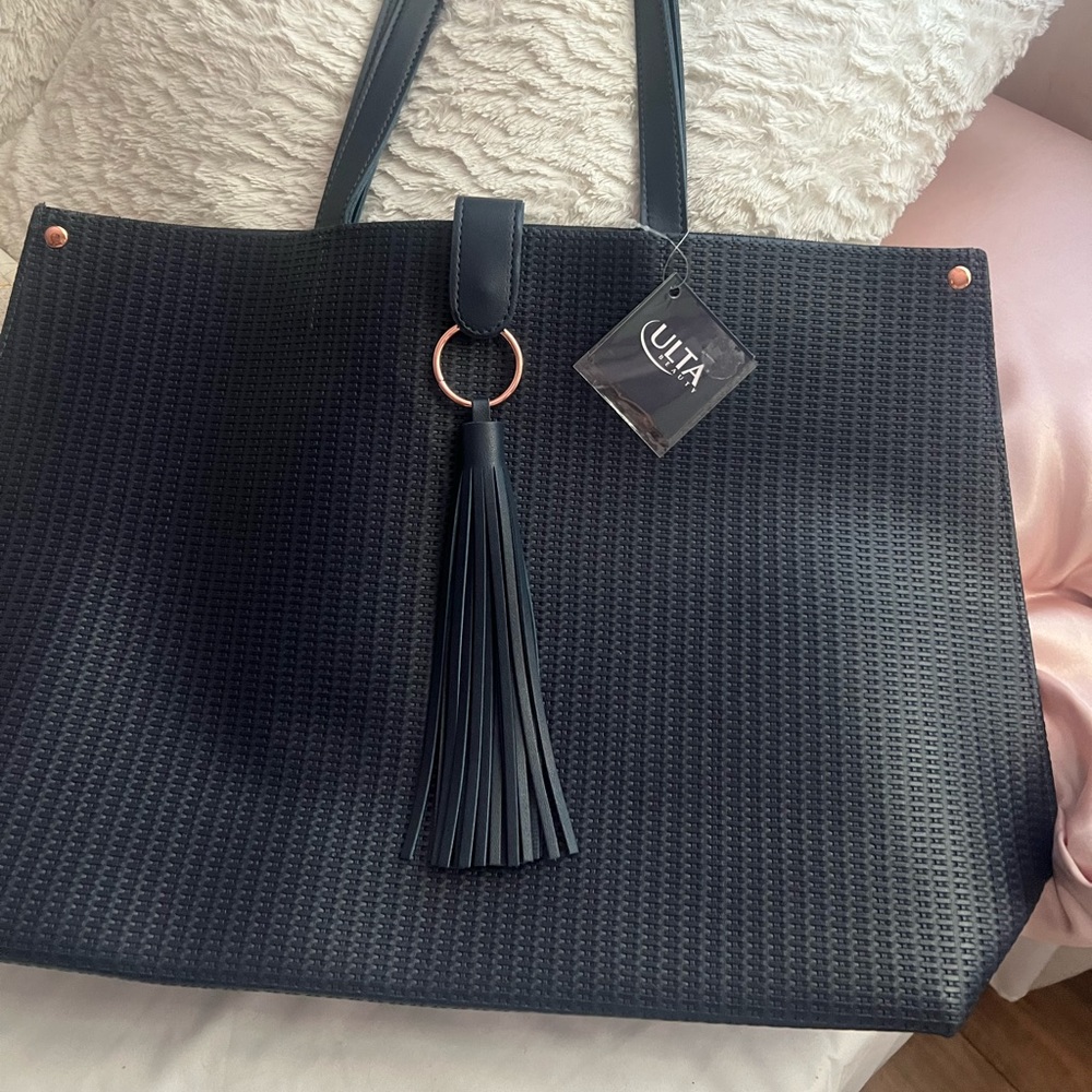 Brand new purse
